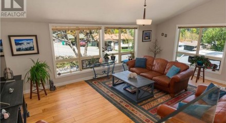 Residential - Single Family Home - Rossland, Canada - Canada