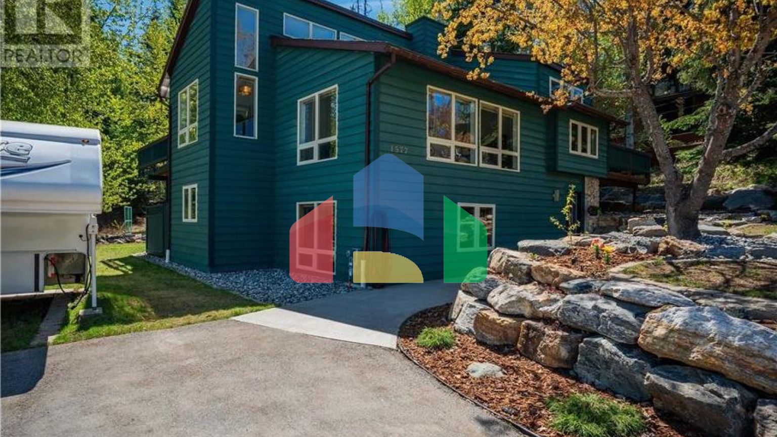 Residential - Single Family Home - Rossland, Canada - Canada