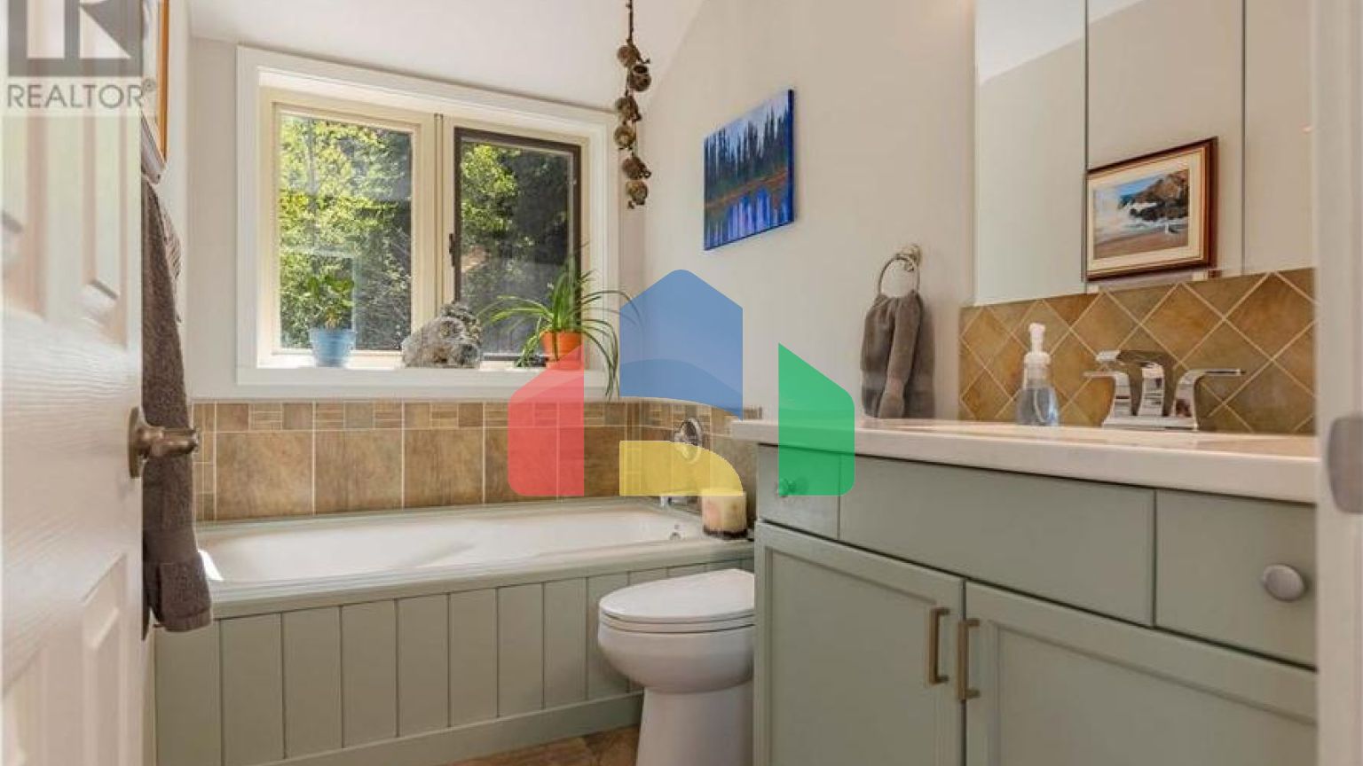 Residential - Single Family Home - Rossland, Canada - Canada