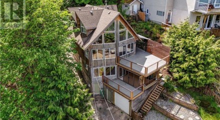 Residential - Single Family Home - Central Saanich, Canada - Canada
