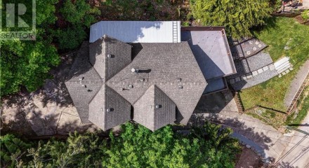 Residential - Single Family Home - Central Saanich, Canada - Canada