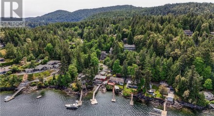 Residential - Single Family Home - Central Saanich, Canada - Canada