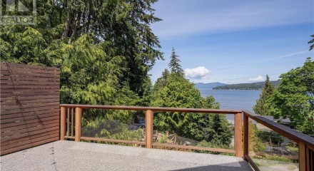 Residential - Single Family Home - Central Saanich, Canada - Canada