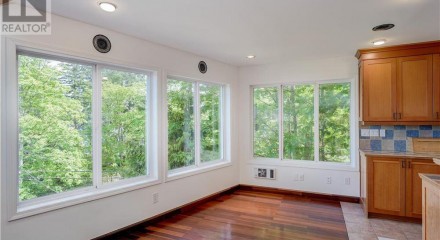 Residential - Single Family Home - Central Saanich, Canada - Canada