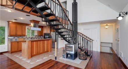 Residential - Single Family Home - Central Saanich, Canada - Canada