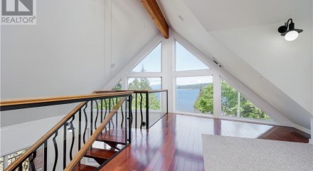 Residential - Single Family Home - Central Saanich, Canada - Canada