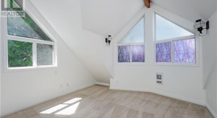 Residential - Single Family Home - Central Saanich, Canada - Canada
