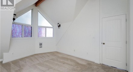Residential - Single Family Home - Central Saanich, Canada - Canada