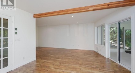Residential - Single Family Home - Central Saanich, Canada - Canada