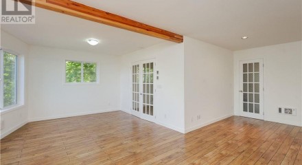 Residential - Single Family Home - Central Saanich, Canada - Canada