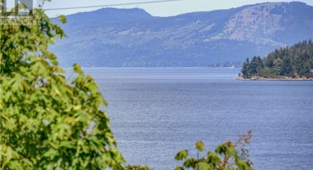 Residential - Single Family Home - Central Saanich, Canada - Canada