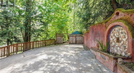 Residential - Single Family Home - Central Saanich, Canada - Canada