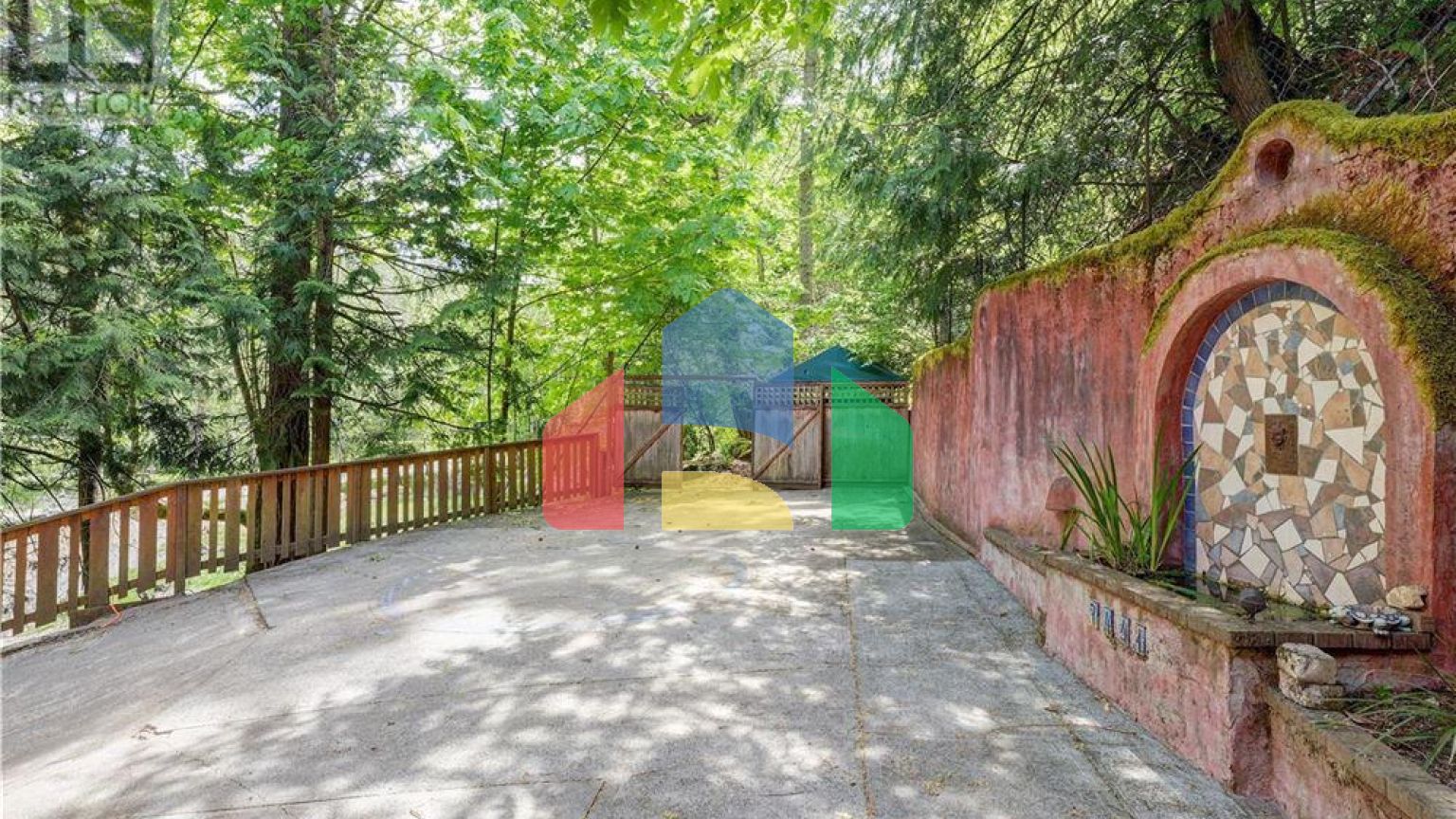 Residential - Single Family Home - Central Saanich, Canada - Canada