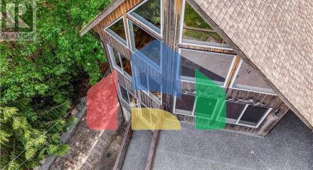 Residential - Single Family Home - Central Saanich, Canada - Canada