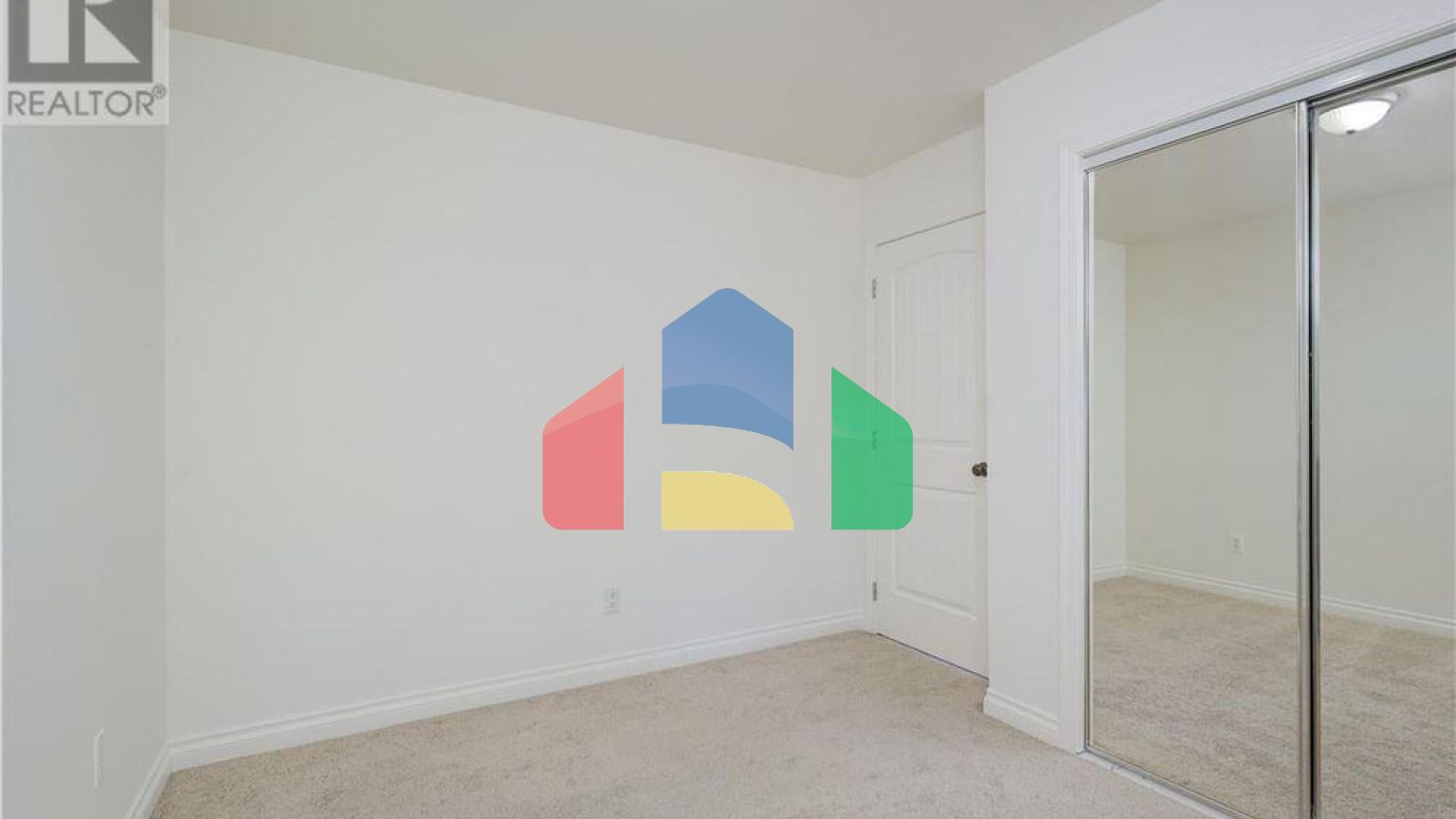 Residential - Single Family Home - Central Saanich, Canada - Canada