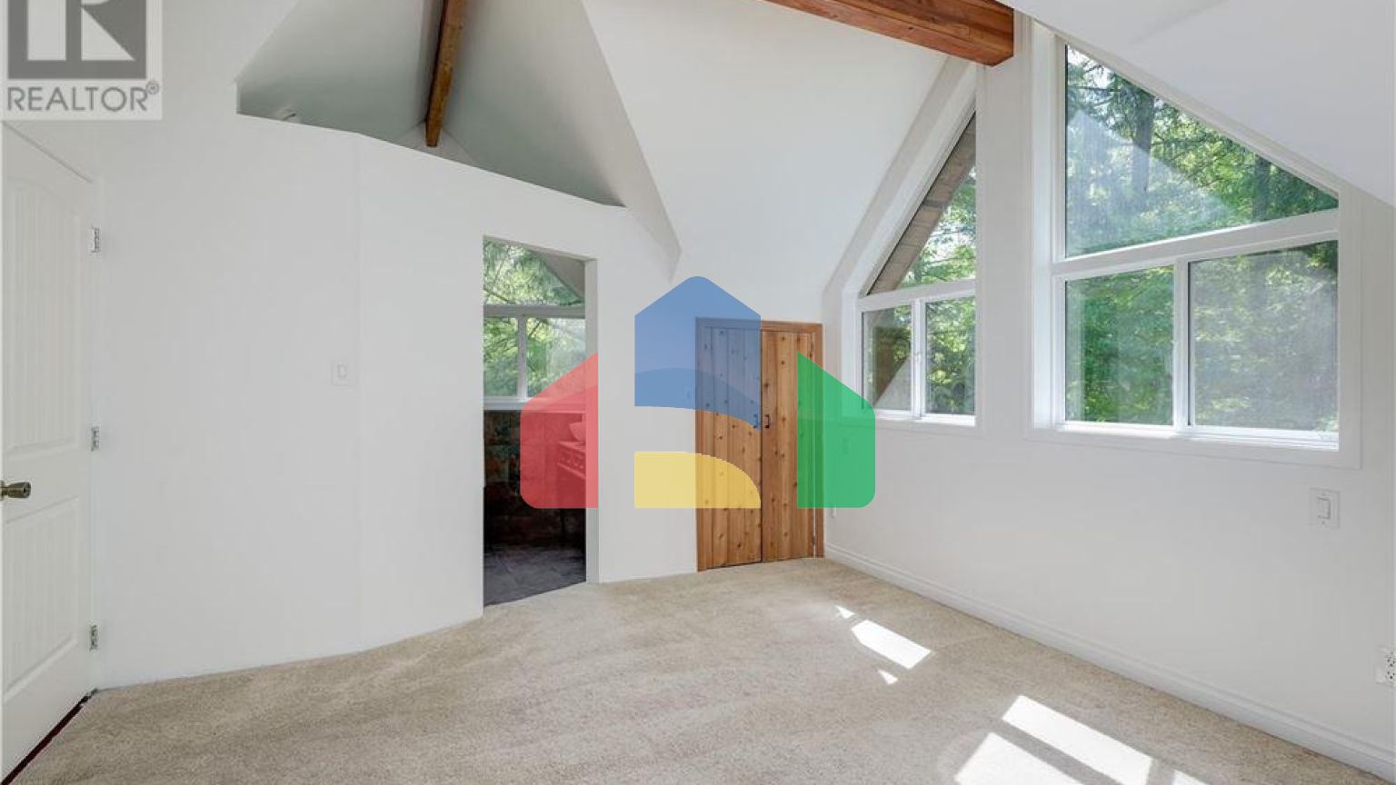 Residential - Single Family Home - Central Saanich, Canada - Canada