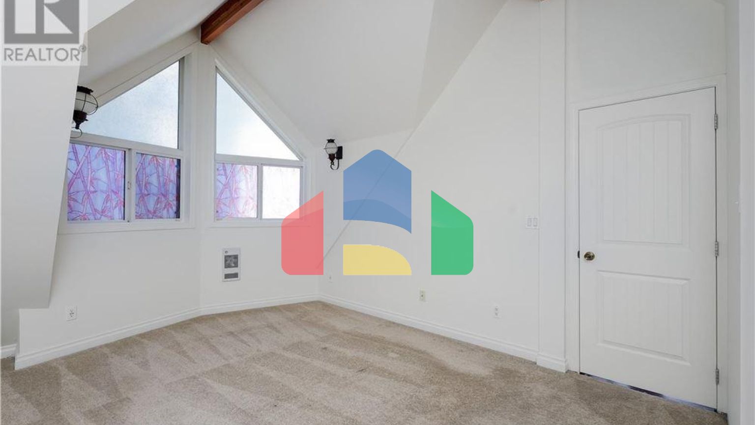 Residential - Single Family Home - Central Saanich, Canada - Canada