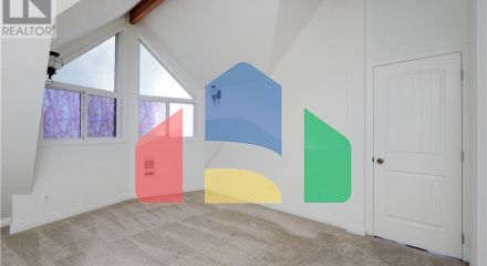 Residential - Single Family Home - Central Saanich, Canada - Canada