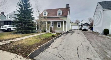 Residential - Two Level House - Jonquière (Fatima), Canada - Canada