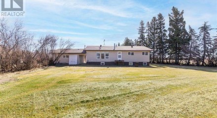 Residential - Single Family Home - Neilburg, Canada - Canada