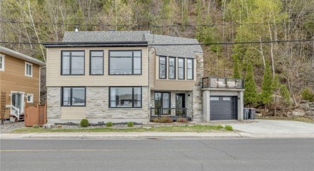 Residential - Two Level House - Pintendre, Canada - Canada