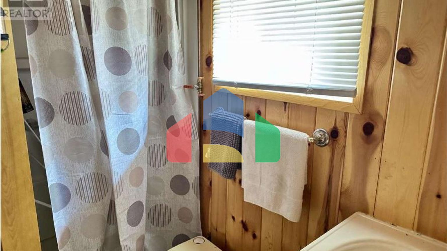 Residential - Single Family Home - Ear Falls, Canada - Canada