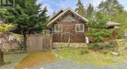 Residential - Single Family Home - Qualicum Beach, Canada - Canada