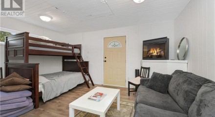 Residential - Single Family Home - Qualicum Beach, Canada - Canada