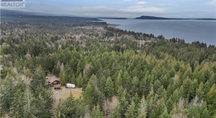 Residential - Single Family Home - Qualicum Beach, Canada - Canada