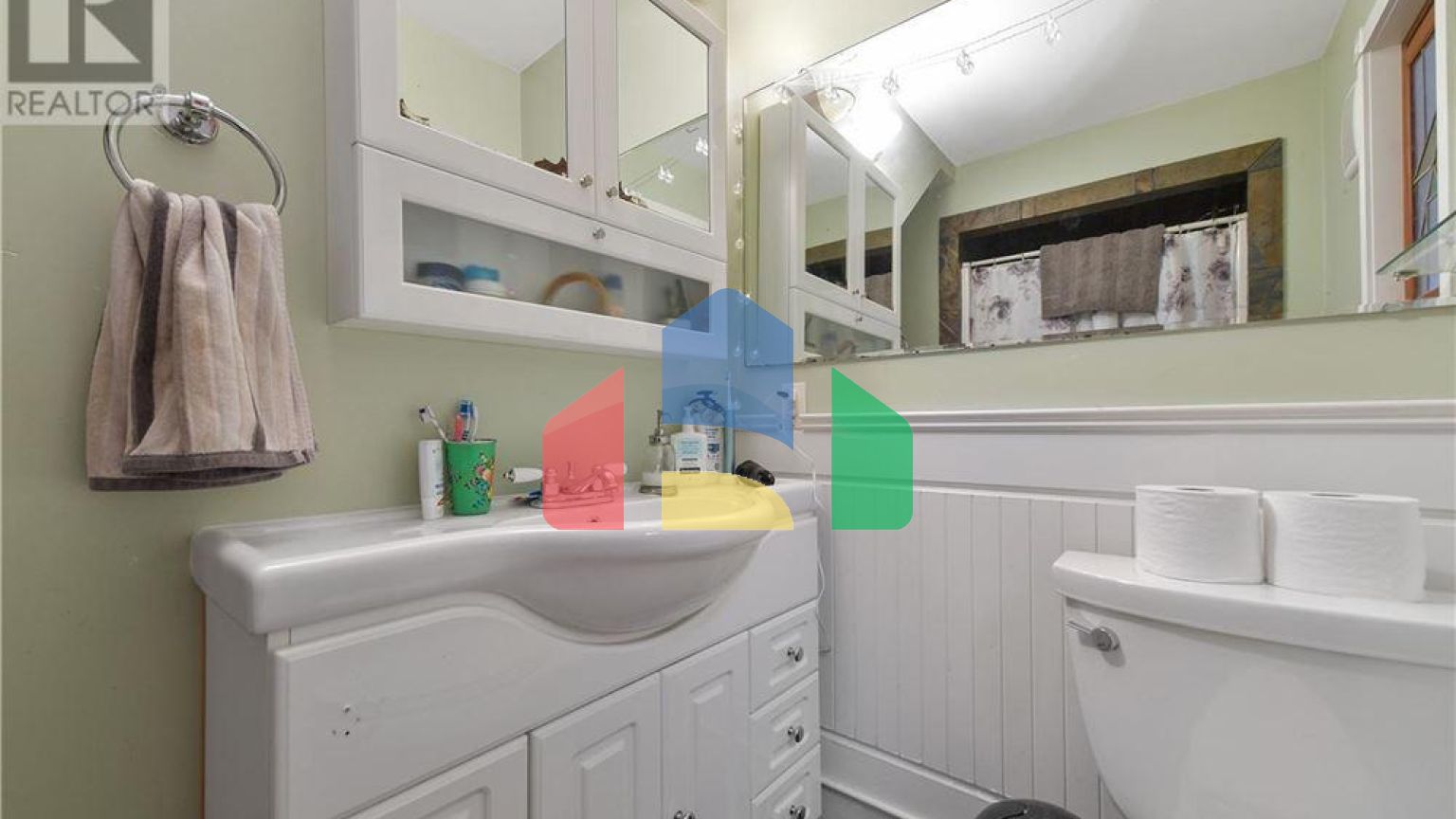 Residential - Single Family Home - Qualicum Beach, Canada - Canada