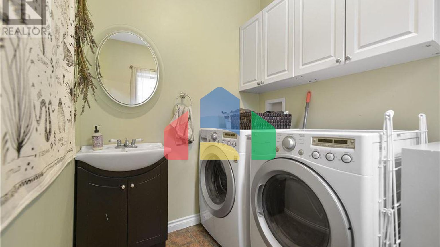 Residential - Single Family Home - Qualicum Beach, Canada - Canada