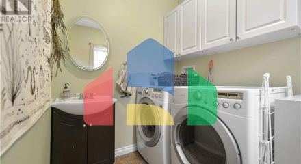 Residential - Single Family Home - Qualicum Beach, Canada - Canada