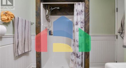 Residential - Single Family Home - Qualicum Beach, Canada - Canada