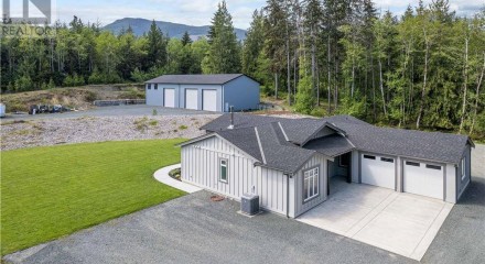 Residential - Single Family Home - Qualicum Beach, Canada - Canada