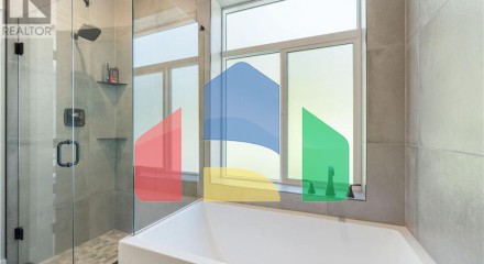 Residential - Single Family Home - Qualicum Beach, Canada - Canada