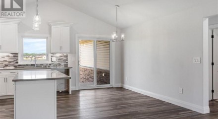Residential - Single Family Home - Chatham, Canada - Canada
