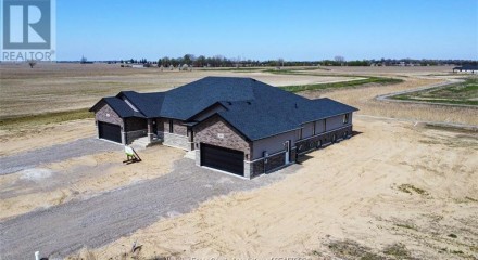 Residential - Single Family Home - Chatham, Canada - Canada