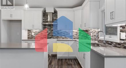 Residential - Single Family Home - Chatham, Canada - Canada