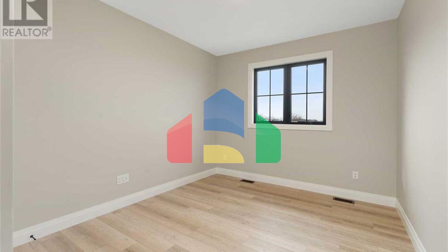 Residential - Single Family Home - Chatham, Canada - Canada