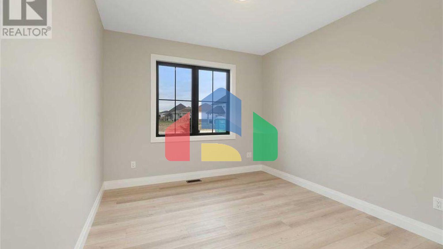 Residential - Single Family Home - Chatham, Canada - Canada