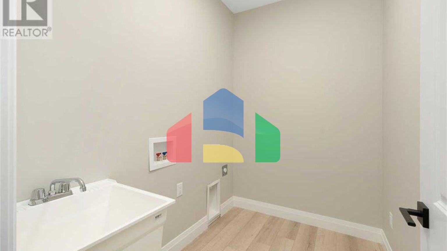 Residential - Single Family Home - Chatham, Canada - Canada