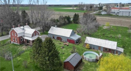 Residential - Farm - Saint-Théodore-d'Acton, Canada - Canada