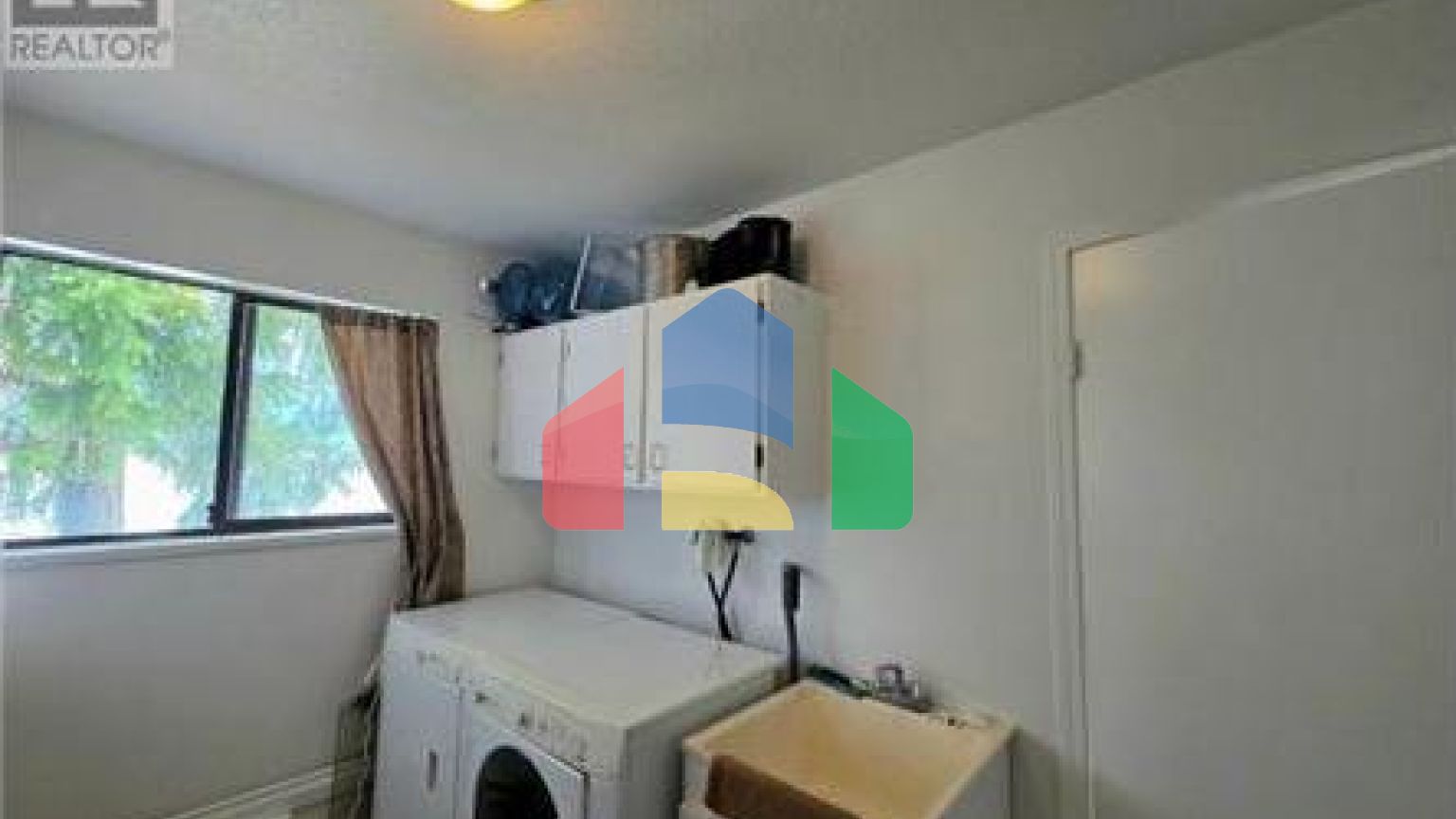 Residential - Single Family Home - Powell River, Canada - Canada