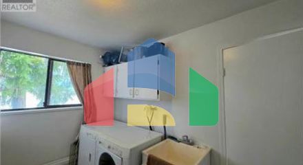 Residential - Single Family Home - Powell River, Canada - Canada