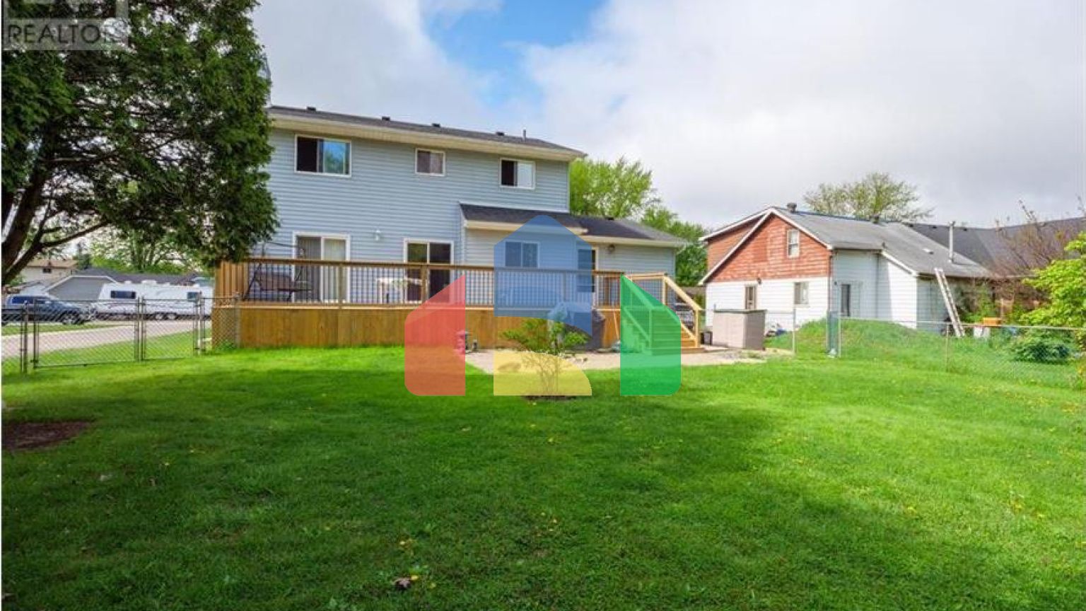 Residential - Single Family Home - Lakeshore, Canada - Canada