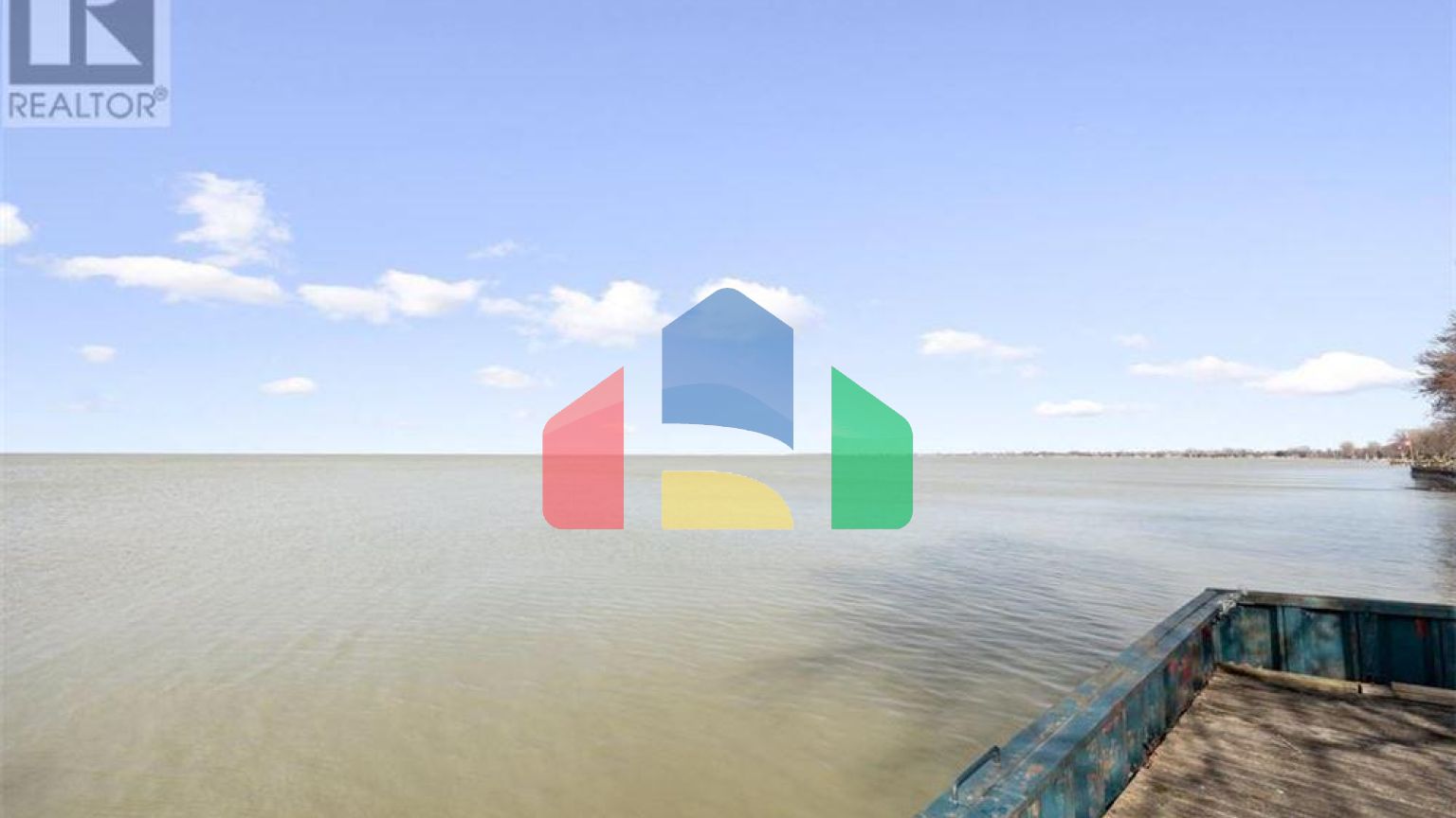 Residential - Single Family Home - Lakeshore, Canada - Canada