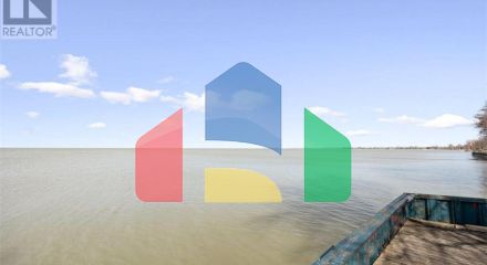 Residential - Single Family Home - Lakeshore, Canada - Canada