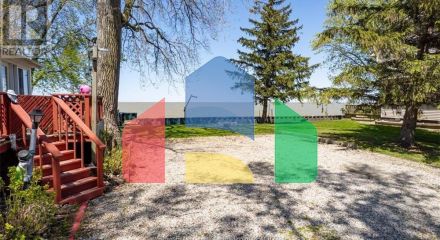 Residential - Single Family Home - Lakeshore, Canada - Canada