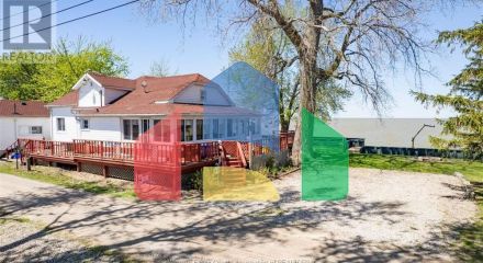 Residential - Single Family Home - Lakeshore, Canada - Canada