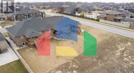 Residential - Single Family Home - Lakeshore, Canada - Canada